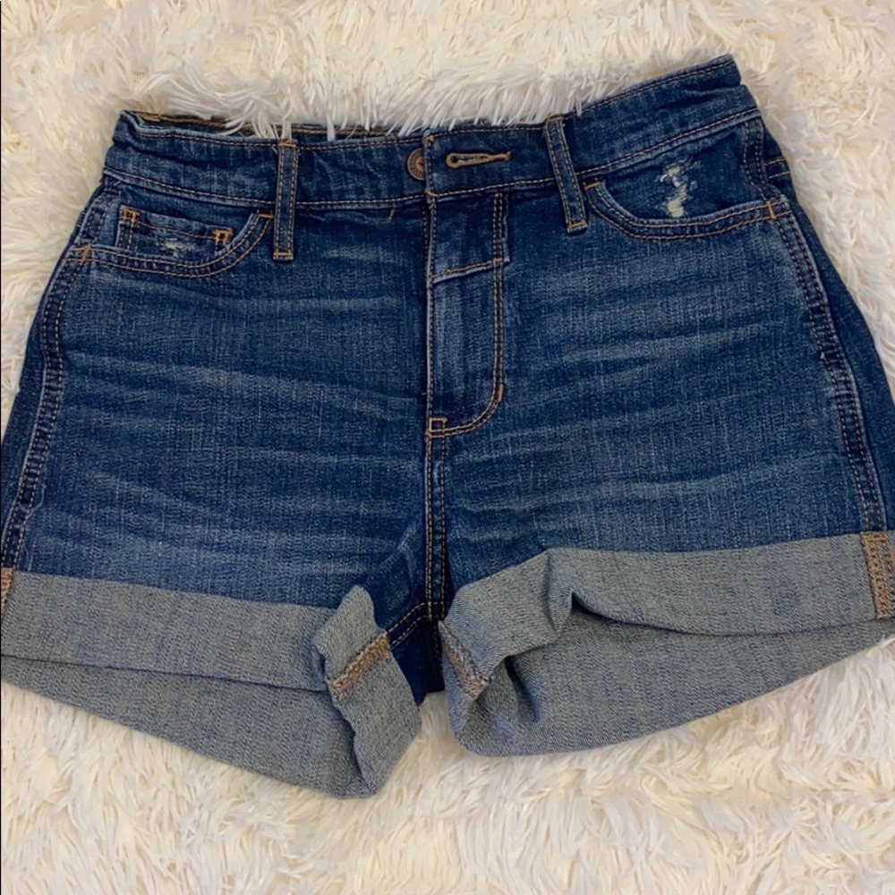 Non ripped boyfriend Jean shorts